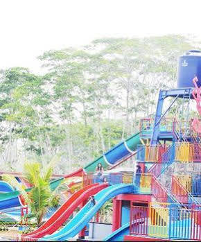 Negeri Baru Hotel & Resort كاليانْدا المظهر الخارجي الصورة