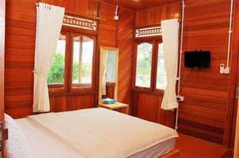 Negeri Baru Hotel & Resort كاليانْدا المظهر الخارجي الصورة